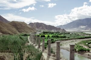 Photo River Valley Civilizations: The Environmental Backbone of Early Agriculture